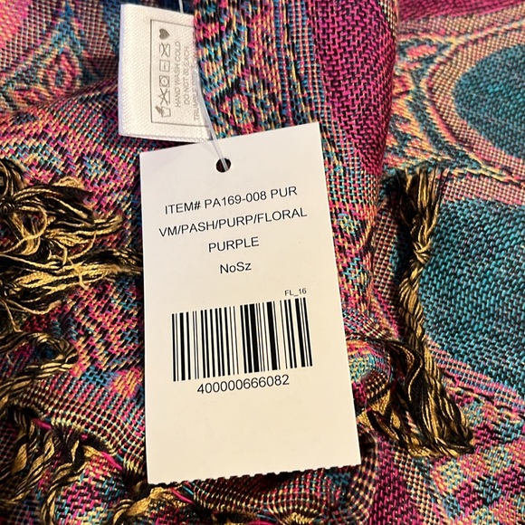 The Paper Store-Pashmina Wrap NWT - Picture 3 of 5